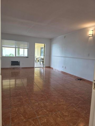 911 N Federal Highway 205, Lake Worth Beach, FL 33460