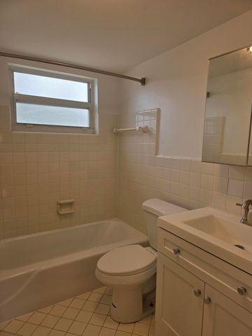 911 N Federal Highway 205, Lake Worth Beach, FL 33460