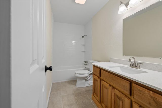 2103 2103 Lake Village Drive, Houston, TX 77339