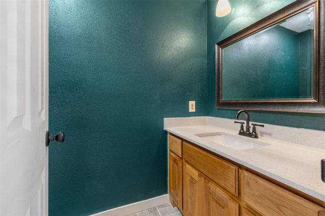 2103 2103 Lake Village Drive, Houston, TX 77339