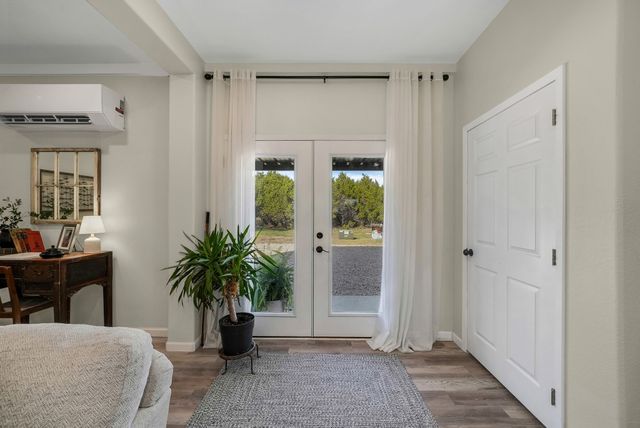 116 Creekview Drive, Blum, TX 76627