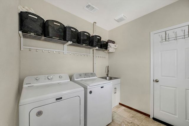 116 Creekview Drive, Blum, TX 76627