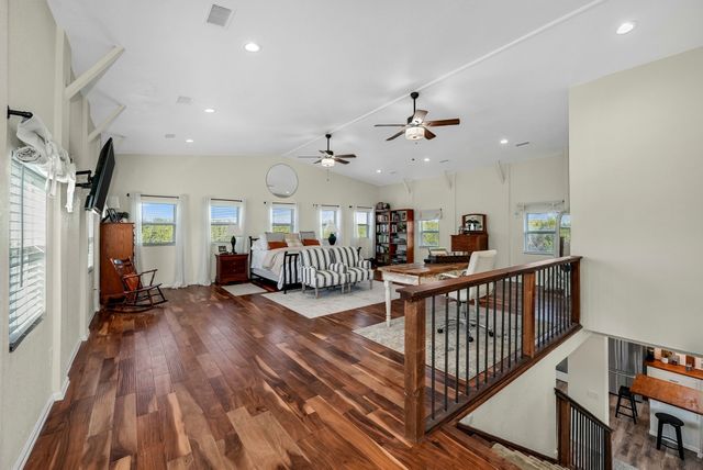 116 Creekview Drive, Blum, TX 76627