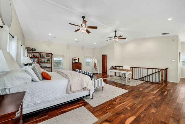 116 Creekview Drive, Blum, TX 76627