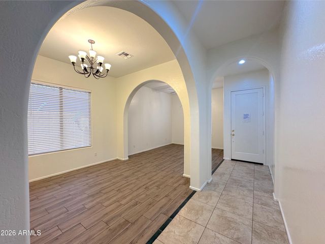 3013 W GLENHAVEN Drive, Phoenix, AZ 85045