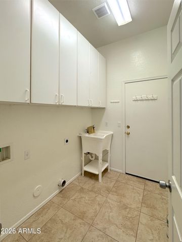 3013 W GLENHAVEN Drive, Phoenix, AZ 85045