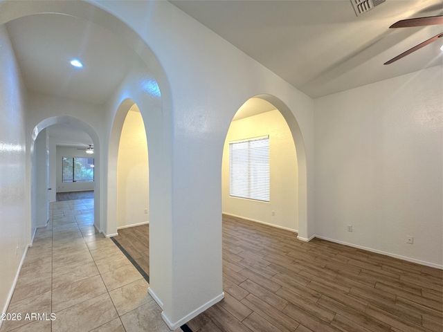 3013 W GLENHAVEN Drive, Phoenix, AZ 85045