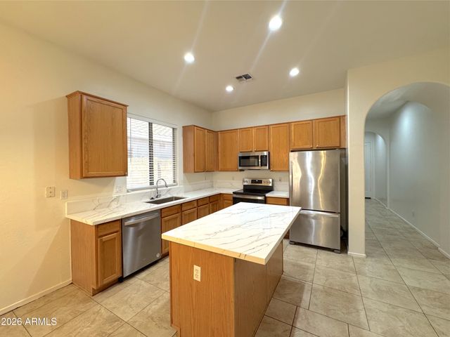 3013 W GLENHAVEN Drive, Phoenix, AZ 85045