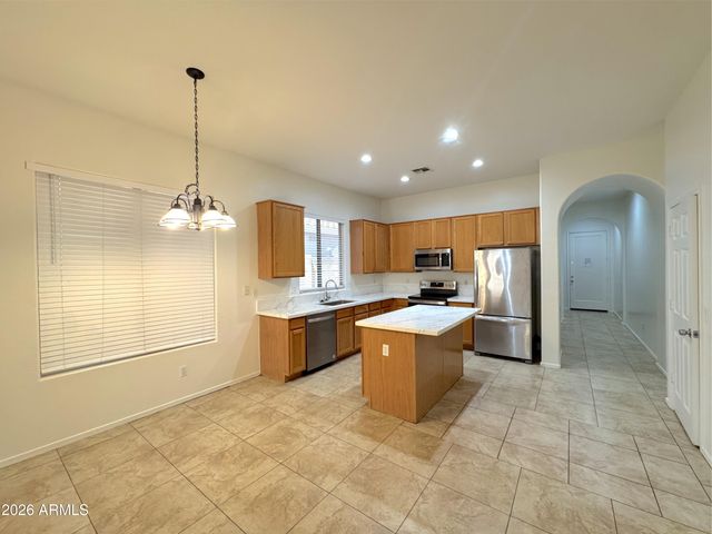 3013 W GLENHAVEN Drive, Phoenix, AZ 85045