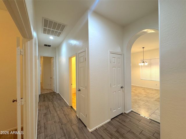 3013 W GLENHAVEN Drive, Phoenix, AZ 85045