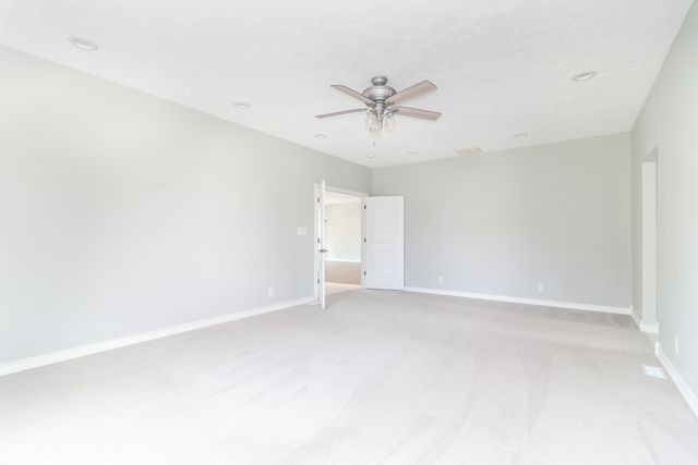 707 Fairington Way, Alexandria, IN 46001