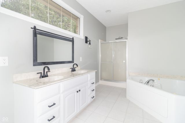 707 Fairington Way, Alexandria, IN 46001