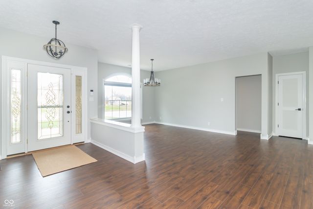 707 Fairington Way, Alexandria, IN 46001