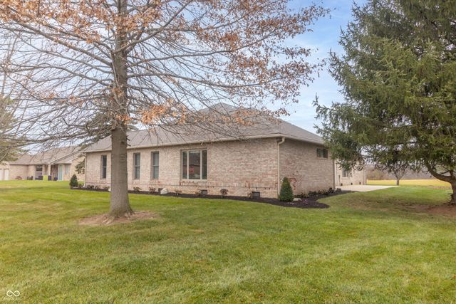 707 Fairington Way, Alexandria, IN 46001
