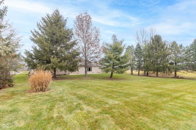 707 Fairington Way, Alexandria, IN 46001