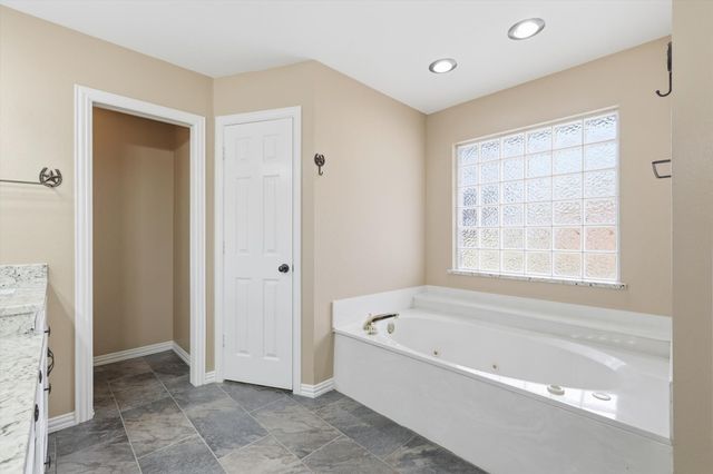 2501 Caddo Trail, Sanger, TX 76266