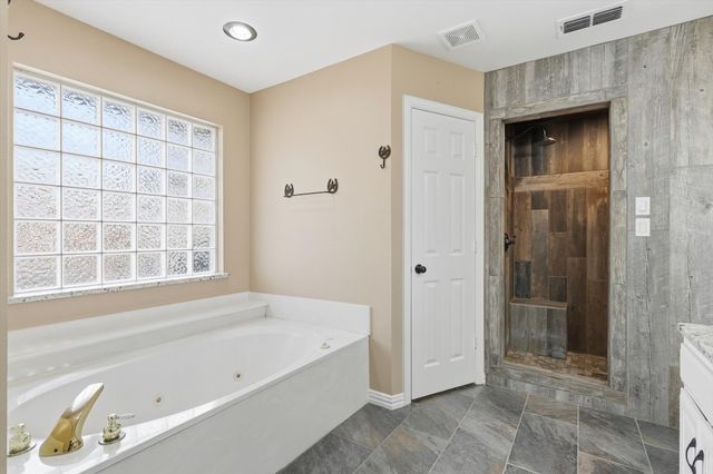 2501 Caddo Trail, Sanger, TX 76266