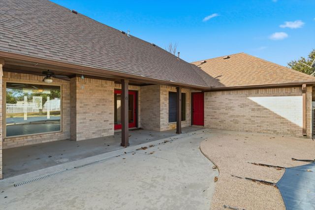 2501 Caddo Trail, Sanger, TX 76266