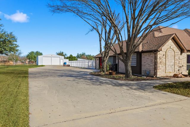 2501 Caddo Trail, Sanger, TX 76266