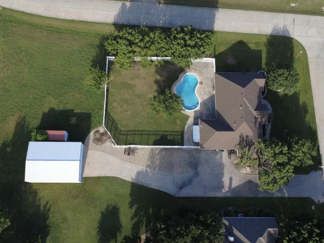 2501 Caddo Trail, Sanger, TX 76266