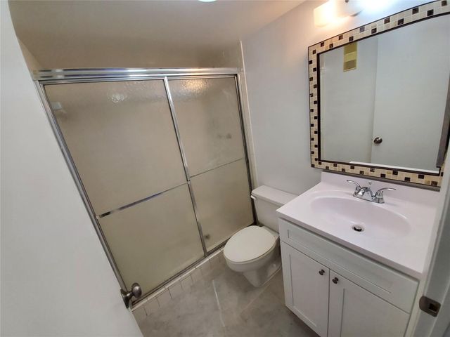 8720 Shadow Wood Boulevard 206, Coral Springs, FL 33071