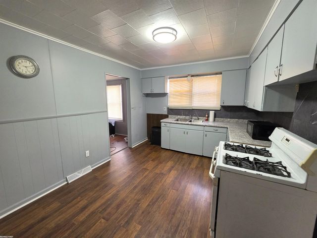 3471 Los Angeles Avenue, Warren, MI 48091