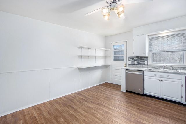 10477 S Sprinkle Road, Pavilion Twp, MI 49097