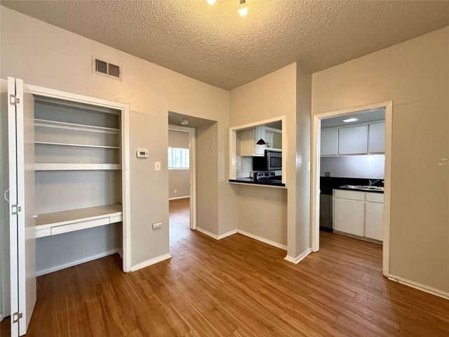 3000 Guadalupe ST 103, Austin, TX 78705