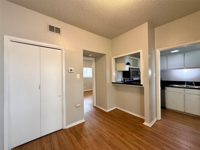 3000 Guadalupe ST 103, Austin, TX 78705