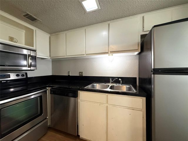 3000 Guadalupe ST 103, Austin, TX 78705