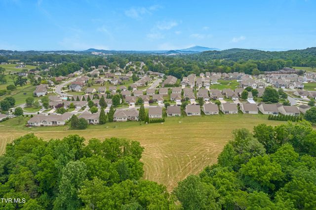 560 Trillium Trail, Johnson City, TN 37604