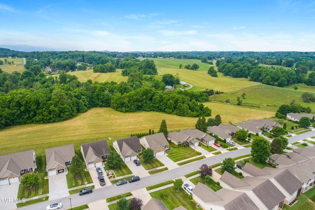 560 Trillium Trail, Johnson City, TN 37604