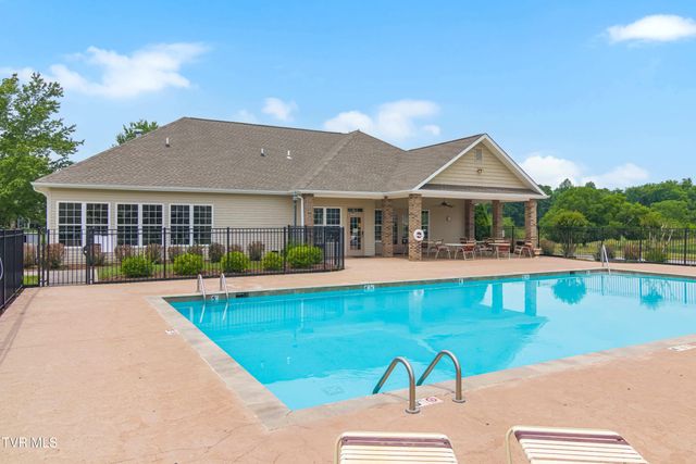 560 Trillium Trail, Johnson City, TN 37604
