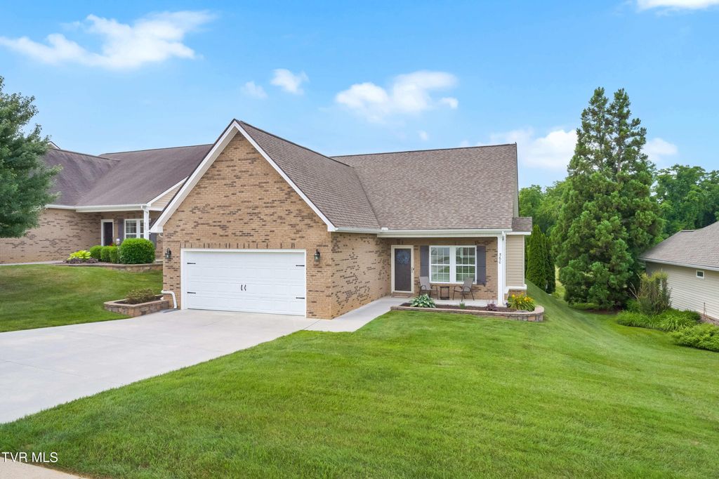 560 Trillium Trail, Johnson City, TN 37604
