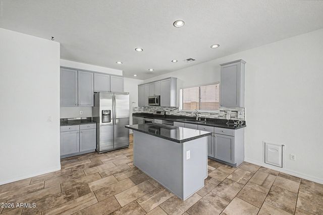 9054 E ORO Avenue, Mesa, AZ 85212
