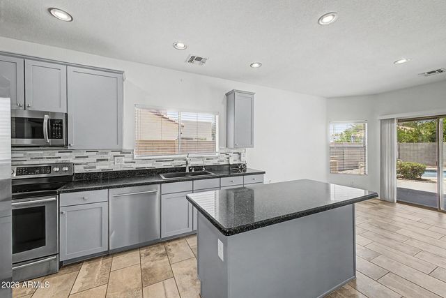 9054 E ORO Avenue, Mesa, AZ 85212