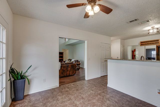 2107 Clearwater Trail, Carrollton, TX 75010