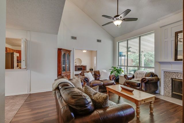 2107 Clearwater Trail, Carrollton, TX 75010