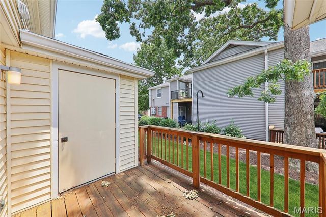 8854 Flamingo Court, St Louis, MO 63144