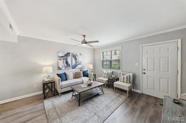 8854 Flamingo Court, St Louis, MO 63144