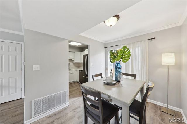 8854 Flamingo Court, St Louis, MO 63144