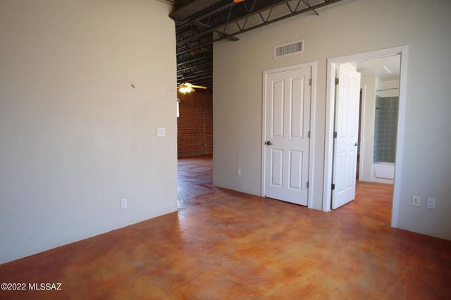 420 S 6th Ave Apt 201, Tucson, AZ 85701