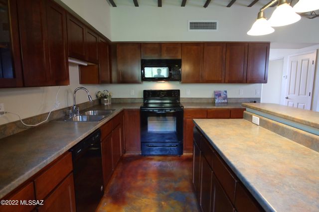 420 S 6th Ave Apt 201, Tucson, AZ 85701