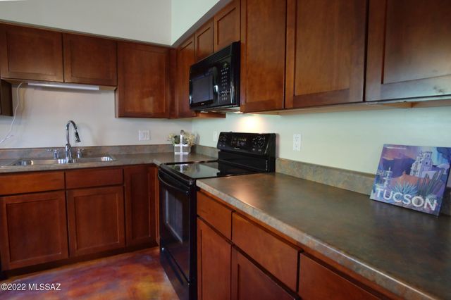 420 S 6th Ave Apt 201, Tucson, AZ 85701