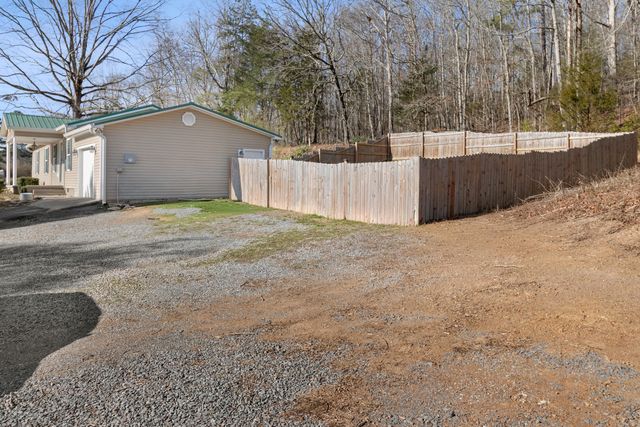 1009 White Oak Road NW, Cleveland, TN 37312