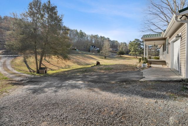 1009 White Oak Road NW, Cleveland, TN 37312