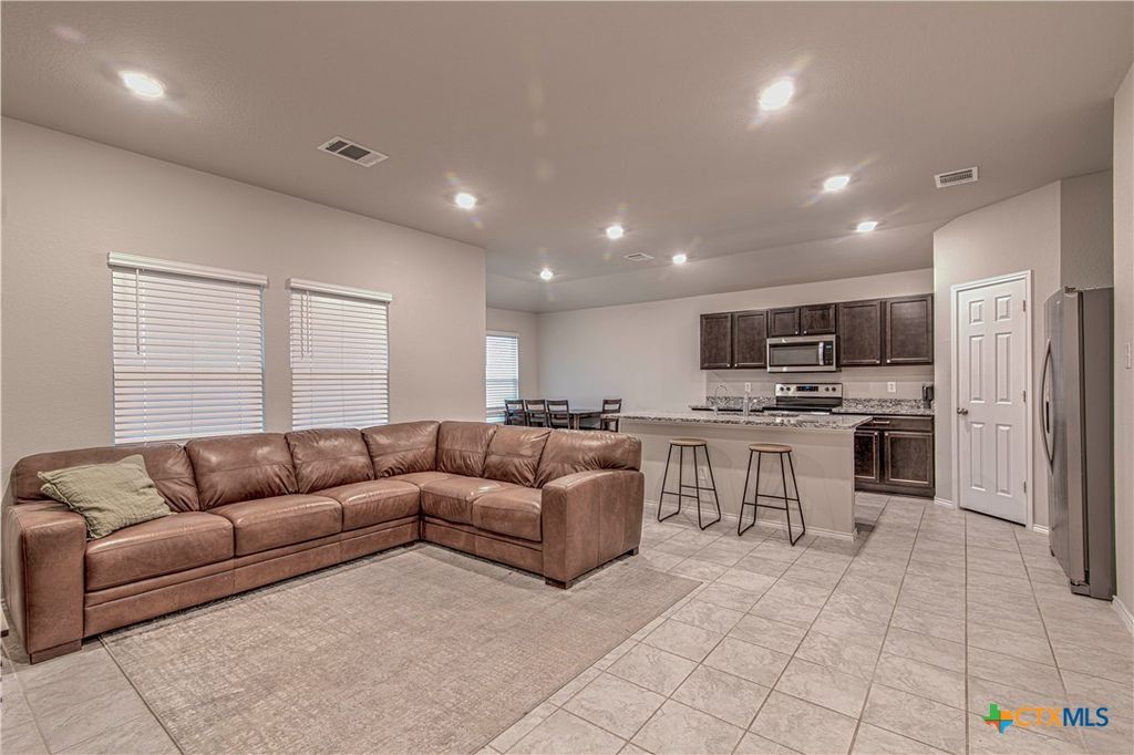 Image 9 of property listing at 5100 Brody Drive, Killeen, TX 76549