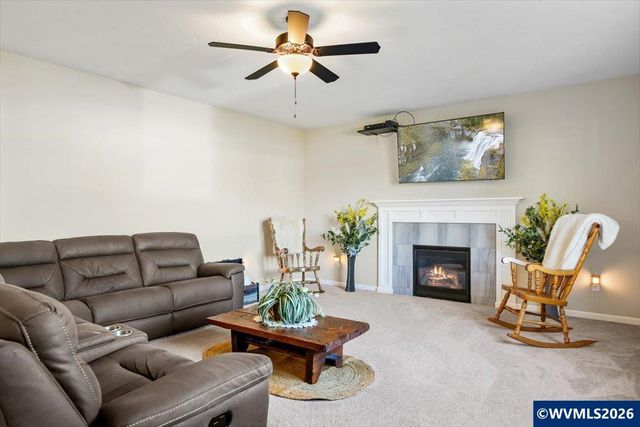 2105 NE Summit Dr, Albany, OR 97321