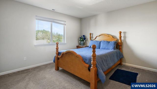 2105 NE Summit Dr, Albany, OR 97321