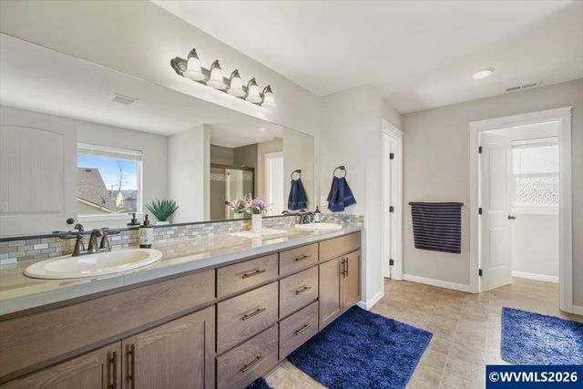 2105 NE Summit Dr, Albany, OR 97321